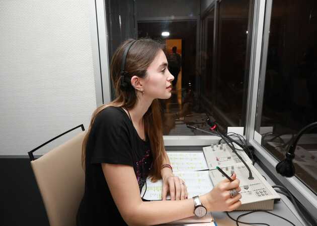 Aitana Mendioroz - Intérprete de Conferencias Es/en/fr